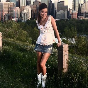 Meet your Posher, Magdalena